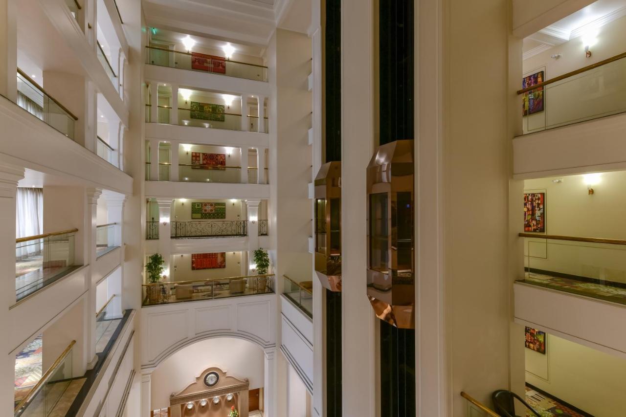 Lemon Tree Premier “The Atrium” Ahmedabad Hotel Luaran gambar